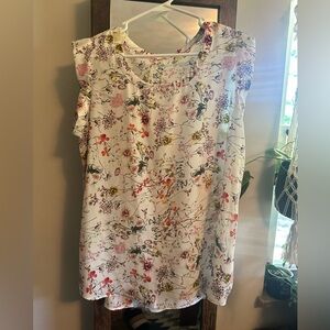 Floral cap sleeve blouse